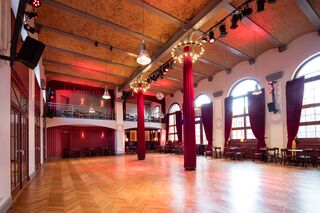 BALLHAUS. TANZSCHULE. FESTSAAL